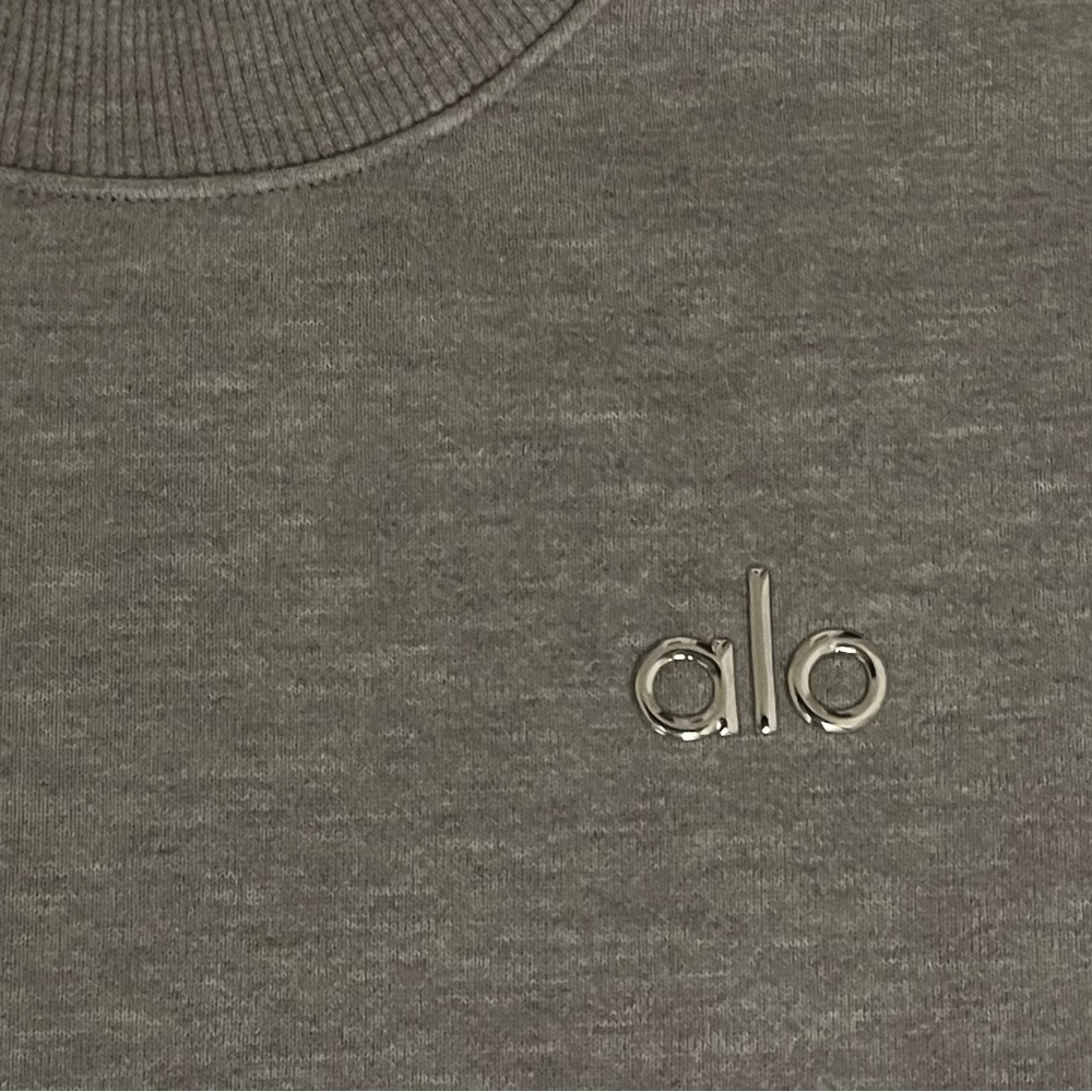 ALO Yoga Crew Sweatshirt - Picture 3 of 7